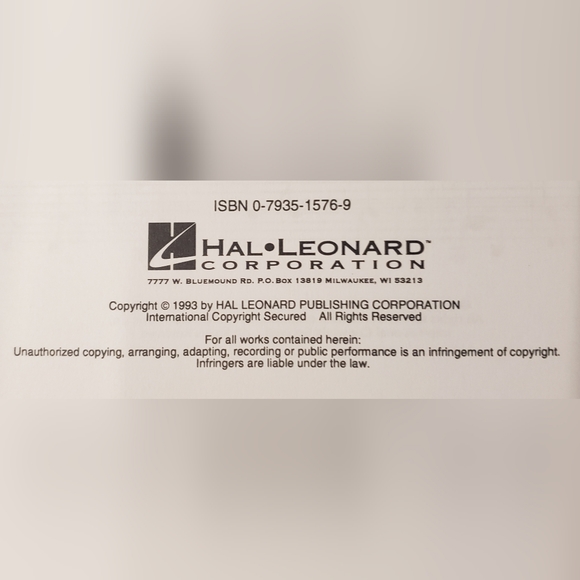 CONTEMPORARY LATIN SONGS PIANO VOCAL GUITAR BOOK - Picture 4 of 4